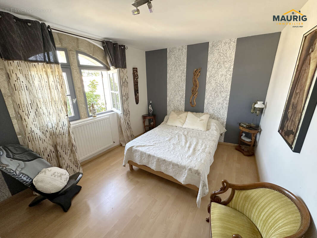 Marmande 47200 Maison en pierre 217m2 avec un T2 attenant - photo 10