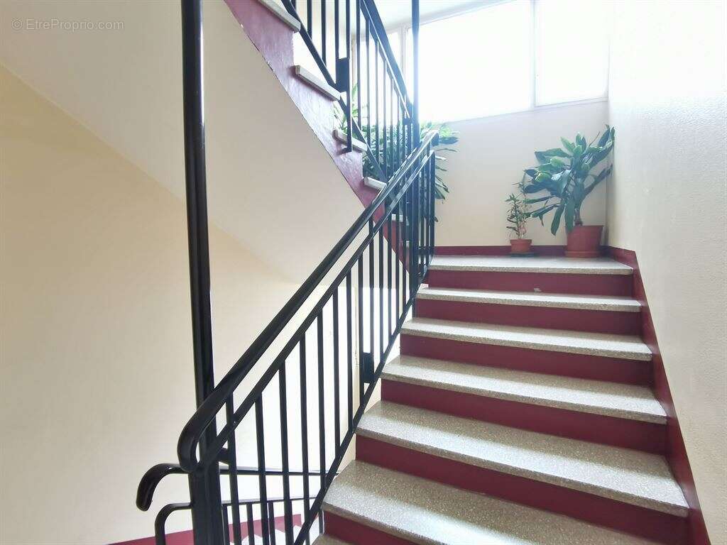 Appartement à PARIS-20E