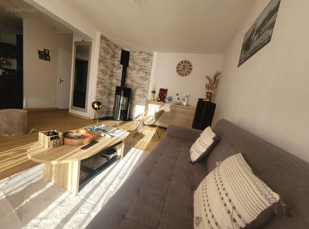 Maison à SAINT-OUEN-DES-ALLEUX