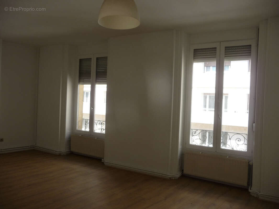Appartement à SAINT-ETIENNE
