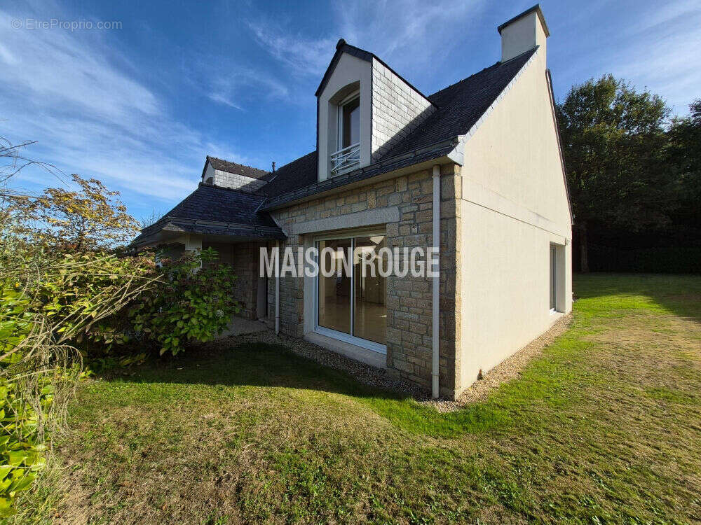 Maison à PLOEREN