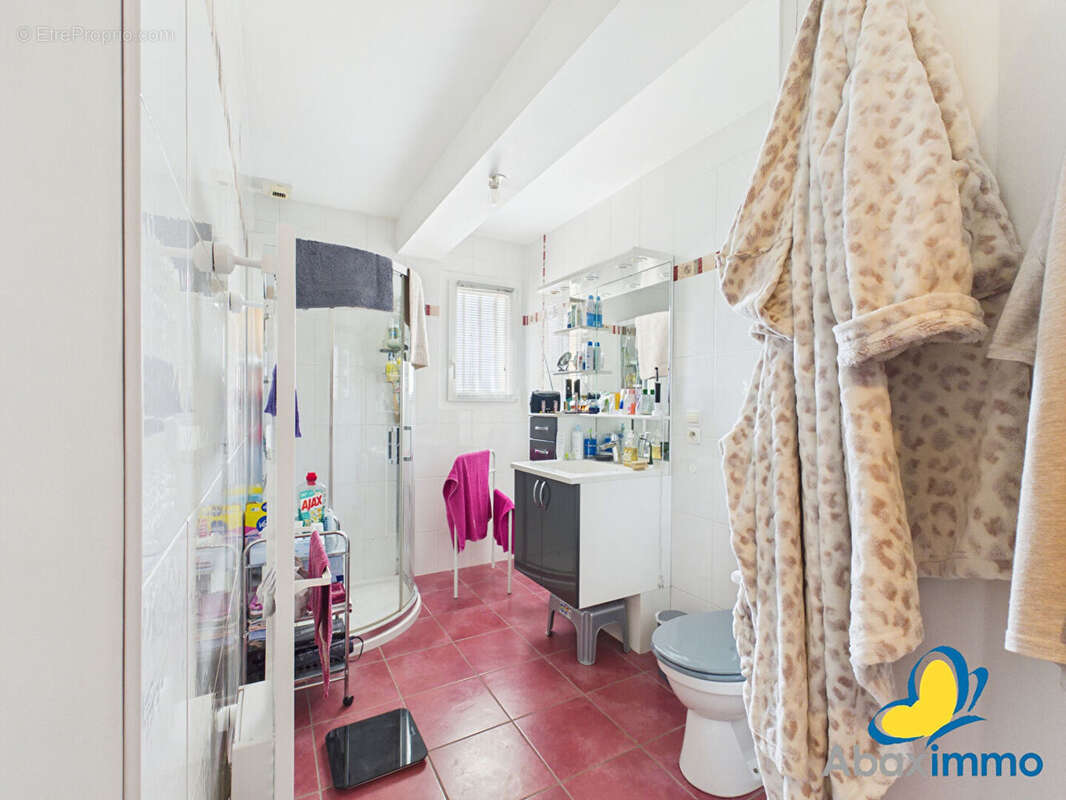 Maison avec possibilité de vie en rez de chaussée à vendre 61200 Argentan. - photo 8