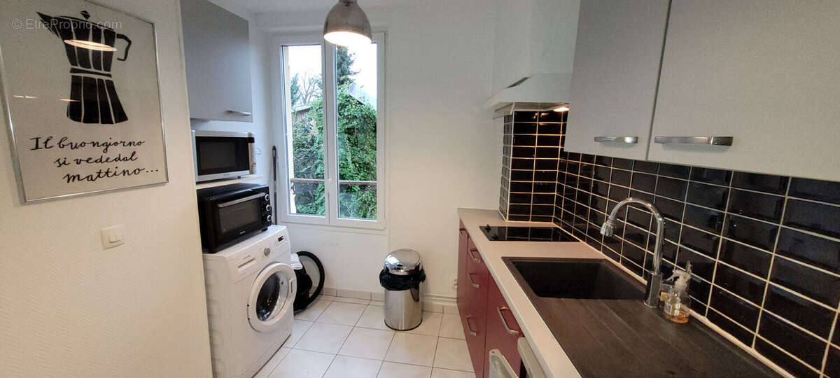 Appartement à DAMPIERRE-EN-YVELINES