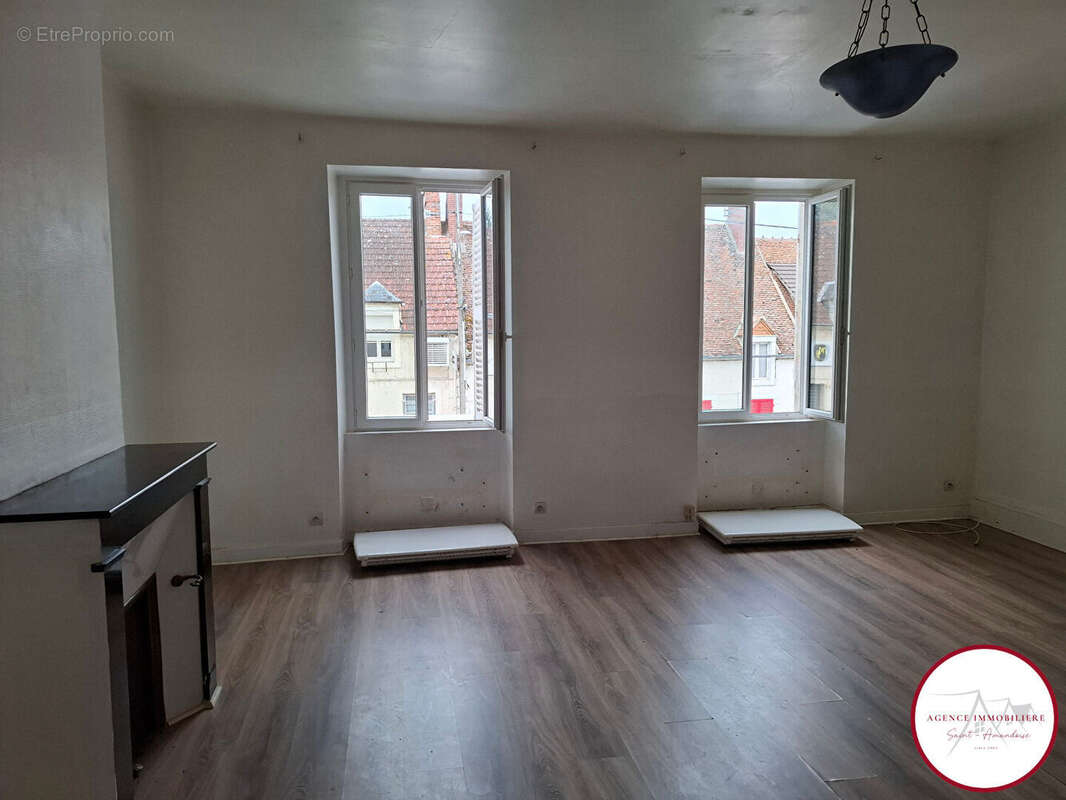 Maison à BRUERE-ALLICHAMPS