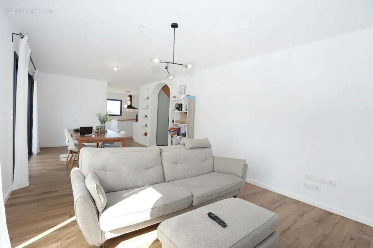 Maison de 5 pièces de 123 m² à La Bouëxière - photo 2