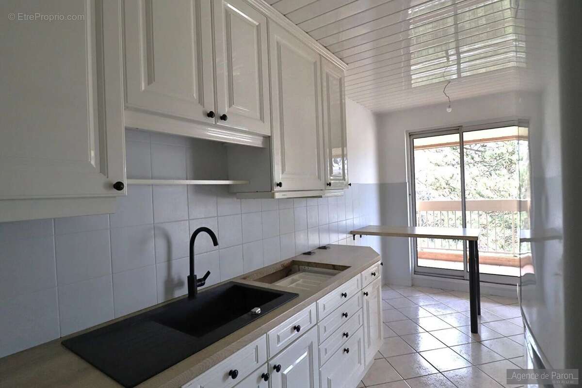 Appartement à VERRIERES-LE-BUISSON