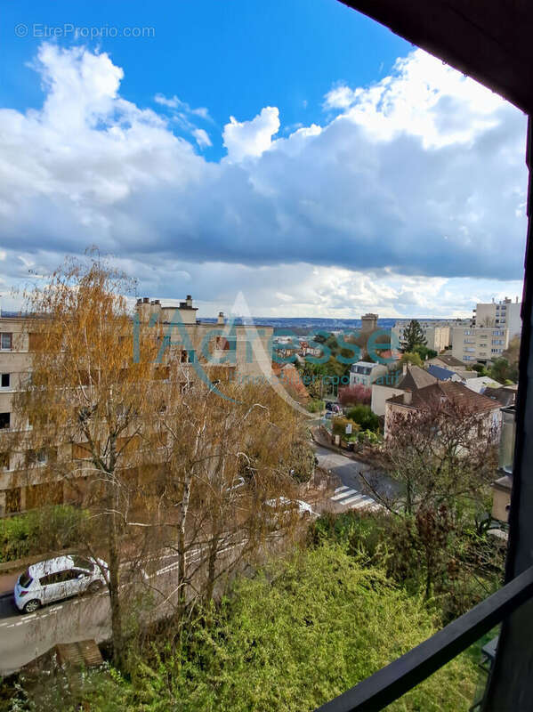 Appartement à SURESNES
