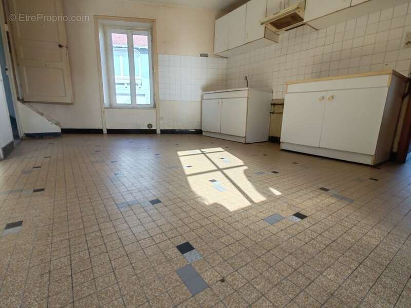 Maison à vendre 5 pièces LA BRUFFIERE (85) - photo 2