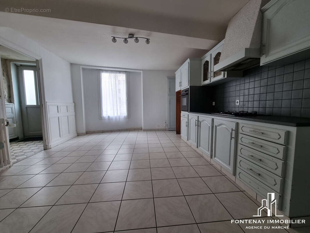 Maison à FONTENAY-LE-COMTE