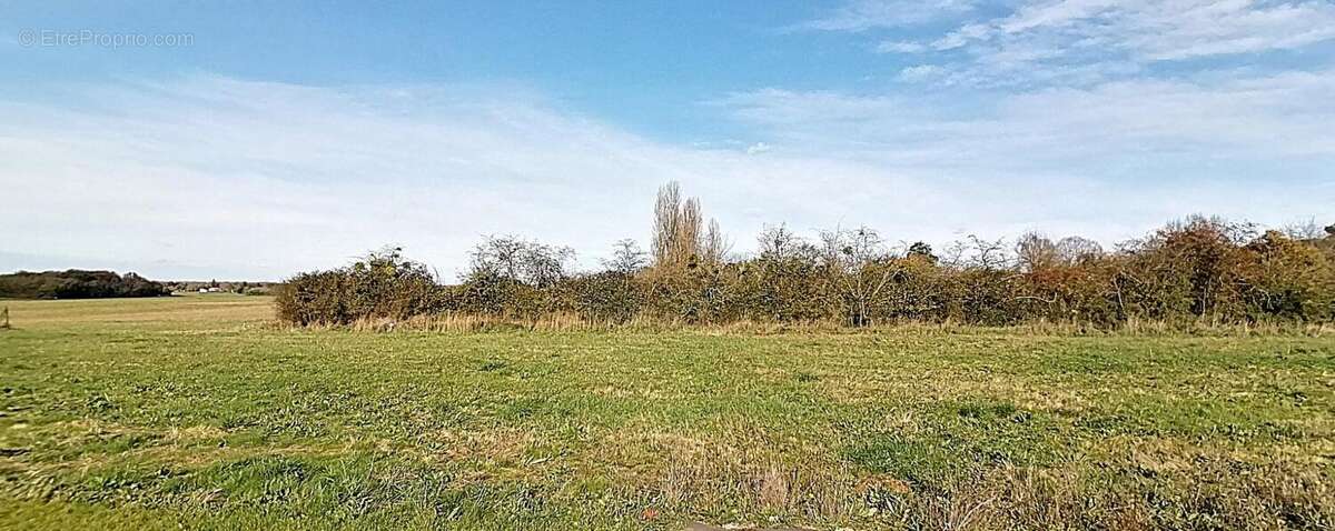 Terrain à SEVRES-ANXAUMONT