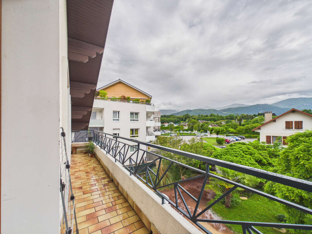 Appartement à BARBERAZ