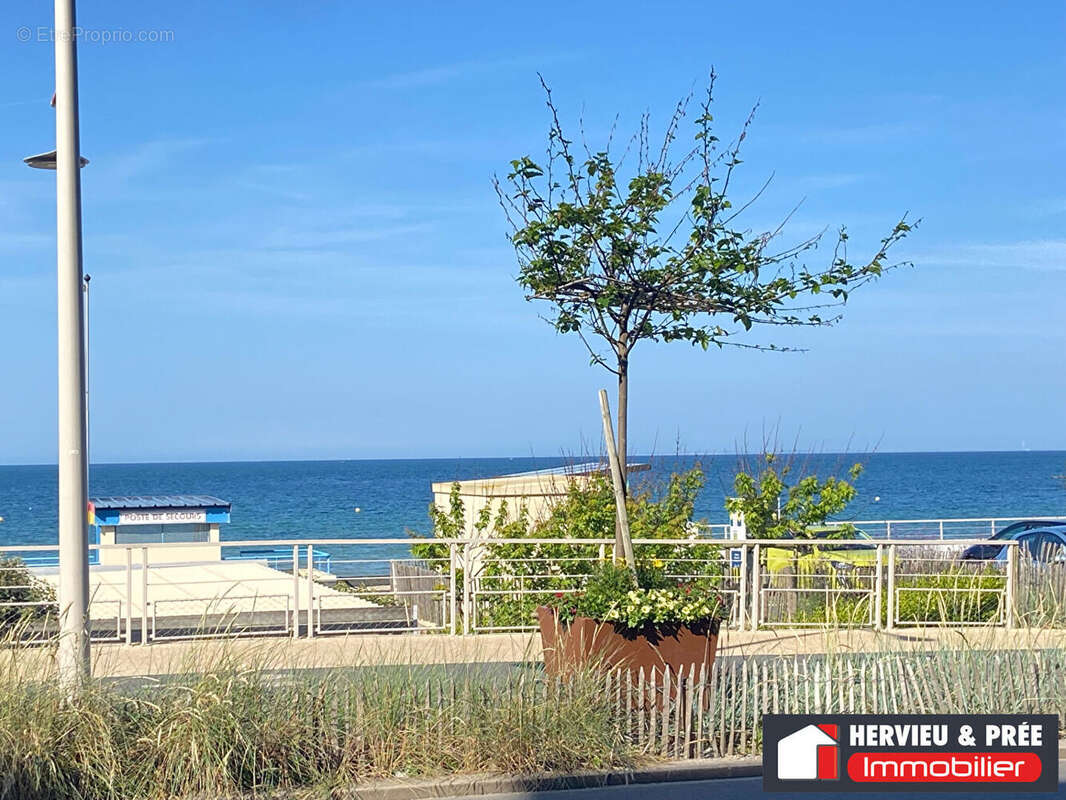 Appartement à LUC-SUR-MER