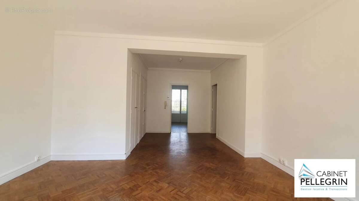 Appartement à MARSEILLE-8E