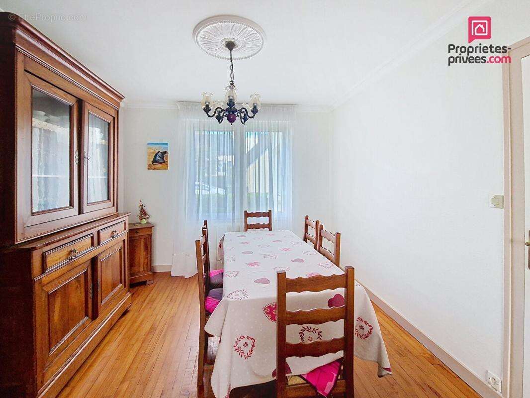 Maison à PLOUIGNEAU