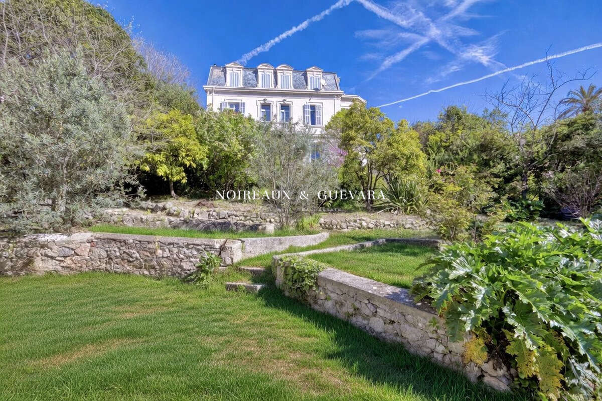 Appartement 130 m² à Cannes  - photo 2