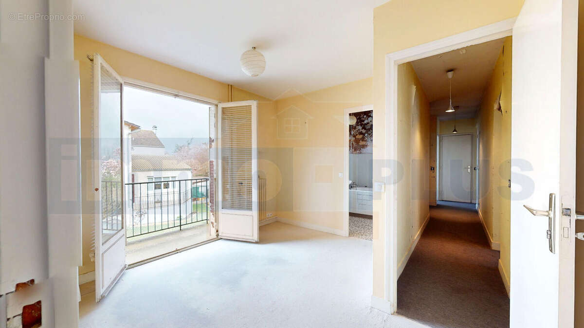 Maison à FONTENAY-LE-FLEURY