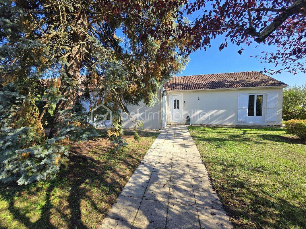 Maison à COULANGES-LES-NEVERS