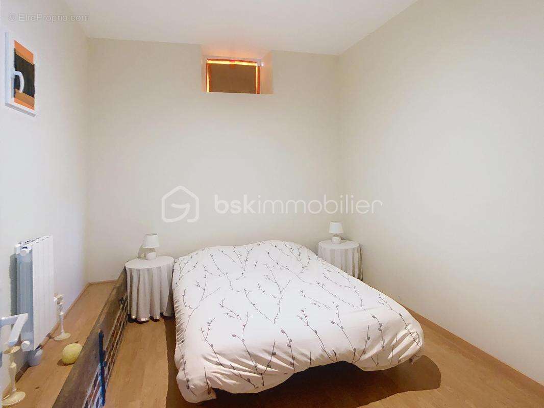 Maison à MONTCORBON