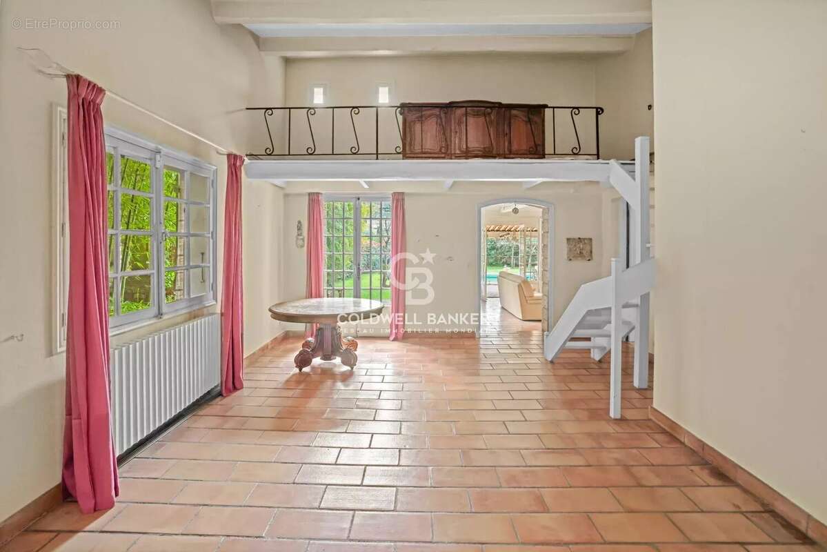 Maison à MOUGINS