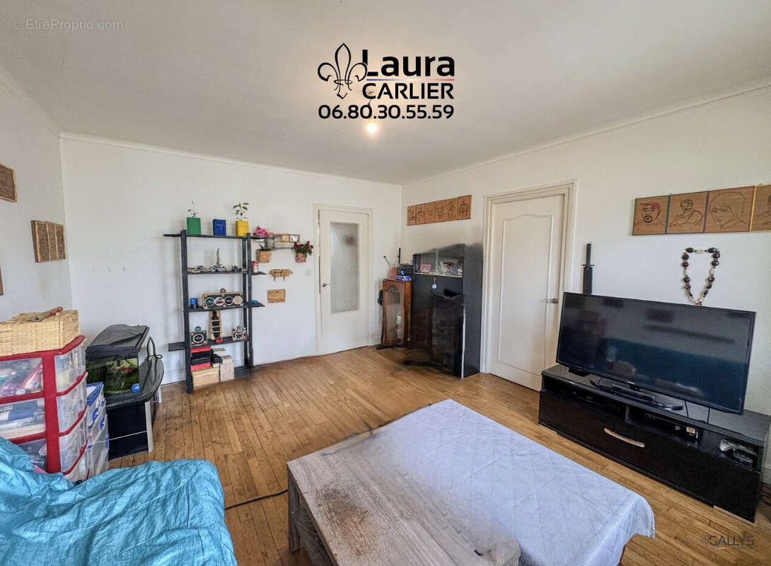 Appartement à AUBOUE