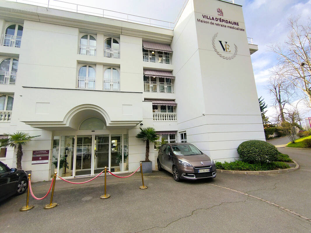 Appartement à LA CELLE-SAINT-CLOUD