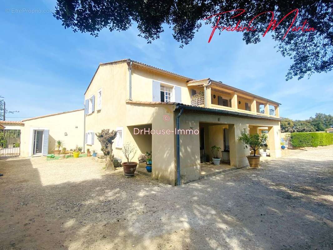 Maison 300 m² à Uzes  - photo 25