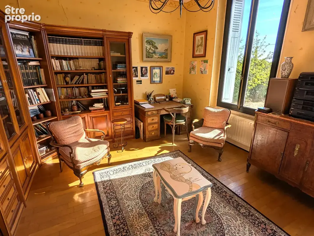 INDRE - Presbytère historique de 5 chambres situé dans le Parc national de la Brenne. - photo 8