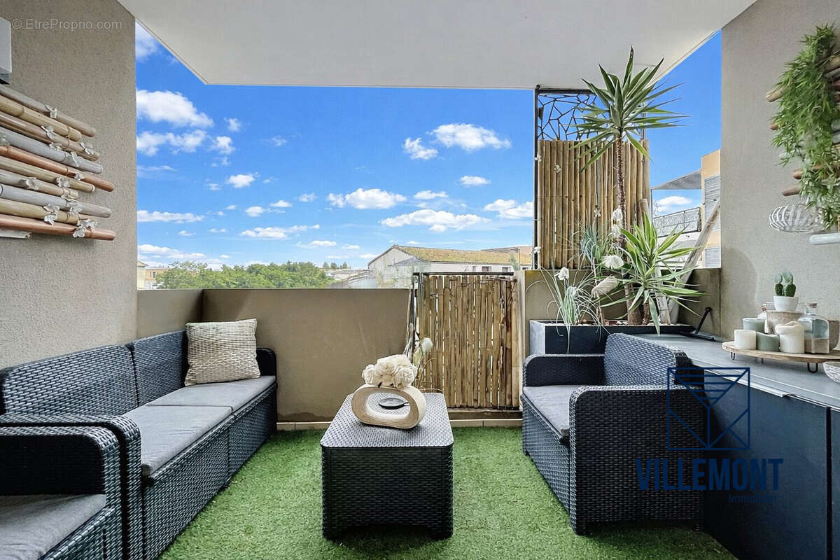 Appartement à MAUGUIO