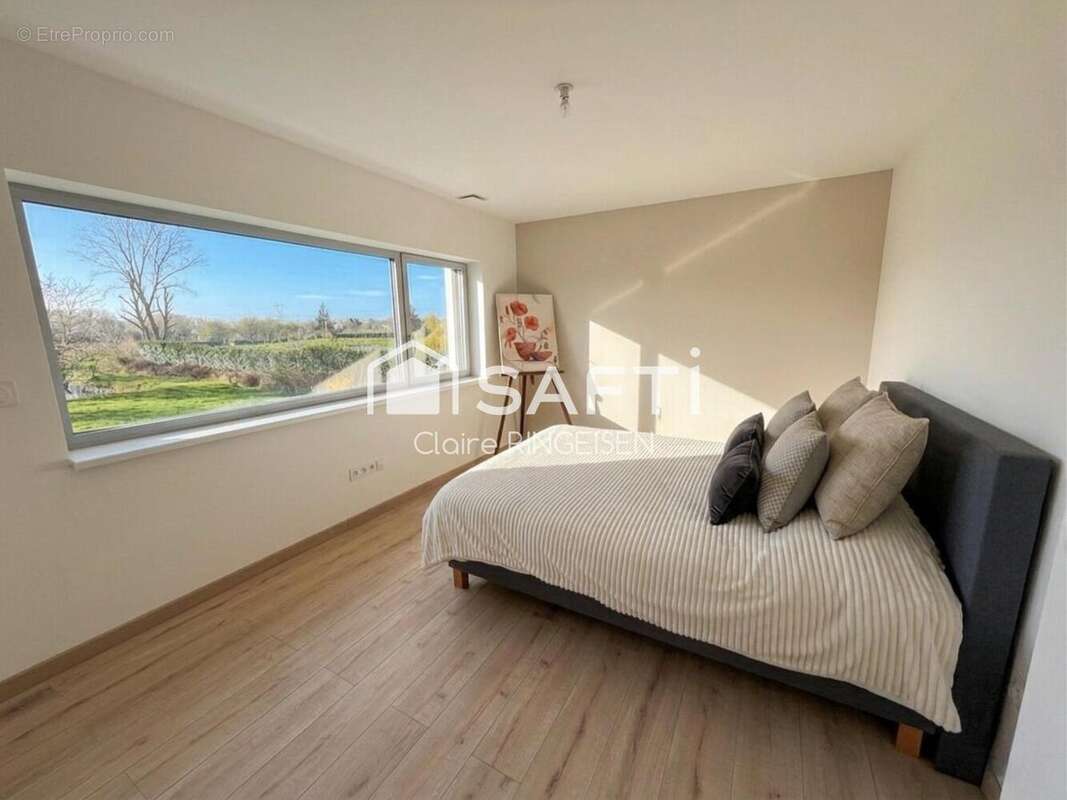 Maison 242 m² à Grundviller  - photo 6