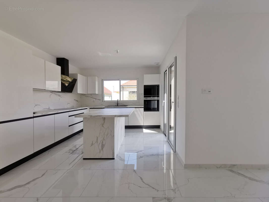 Maison achevée en 2026 avec 5 chambres à Rosières - photo 4