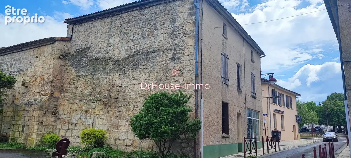 Appartement 9 pièces 289 m² à vendre à La Couronne (16400) - photo 28