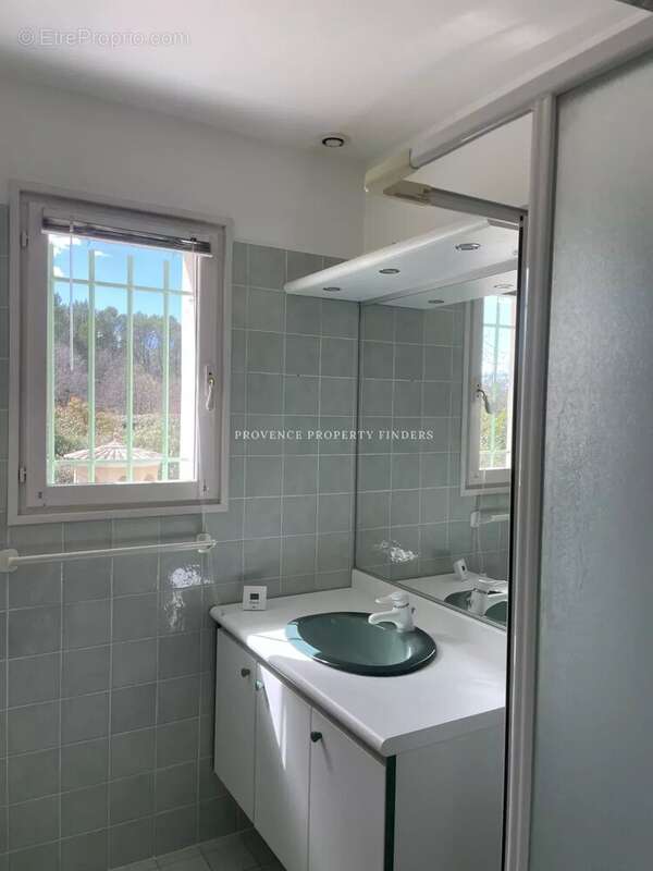 Maison à SAINT-ANTONIN-DU-VAR