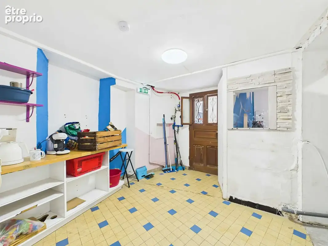 À VENDRE  Local commercial avec fort potentiel en plein centre de Tournon-sur-Rhône - photo 4