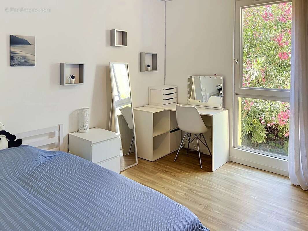 ANTIBES – 4 pièces rénové de 84 m² avec terrasse - Exclusivité Infinity Group Immobilier - photo 6