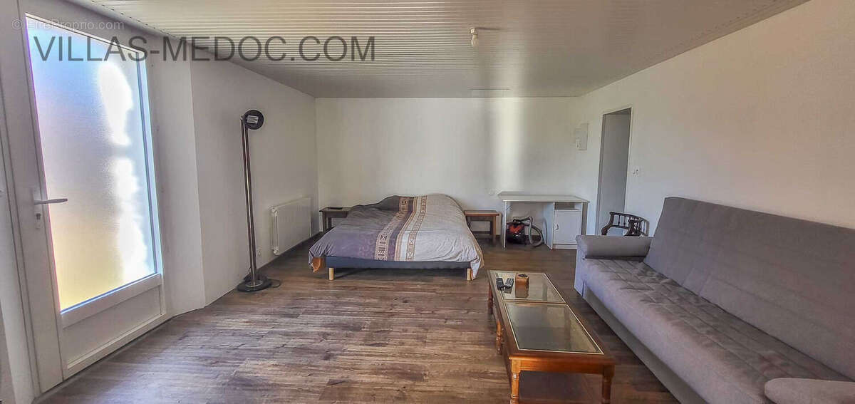 Appartement à VENDAYS-MONTALIVET