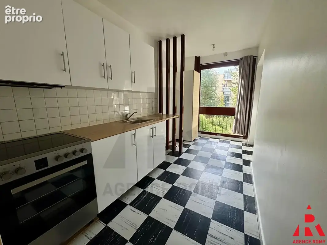 Grand studio avec Loggia, parking- Parc Montaigne - photo 3