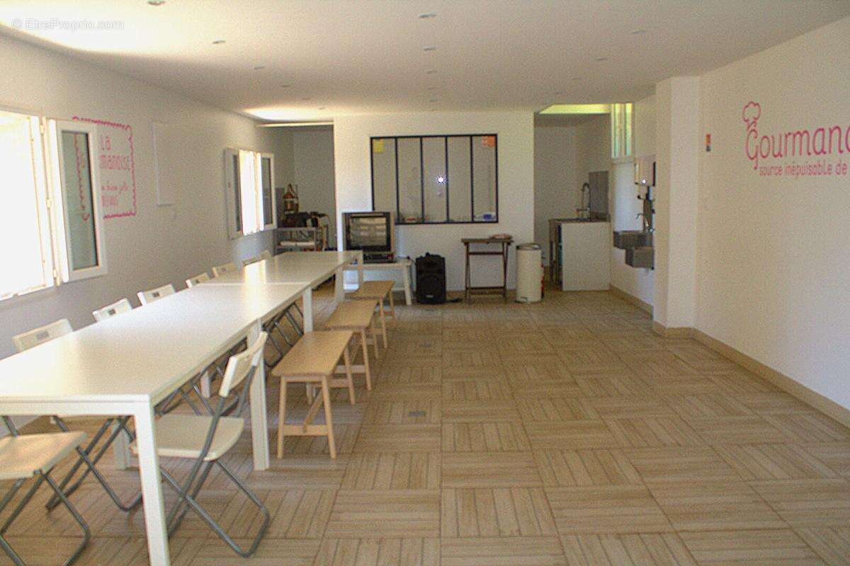 Mas du XVIIIème Siècle de 300 m² sur domaine de 15 000 m² - photo 7