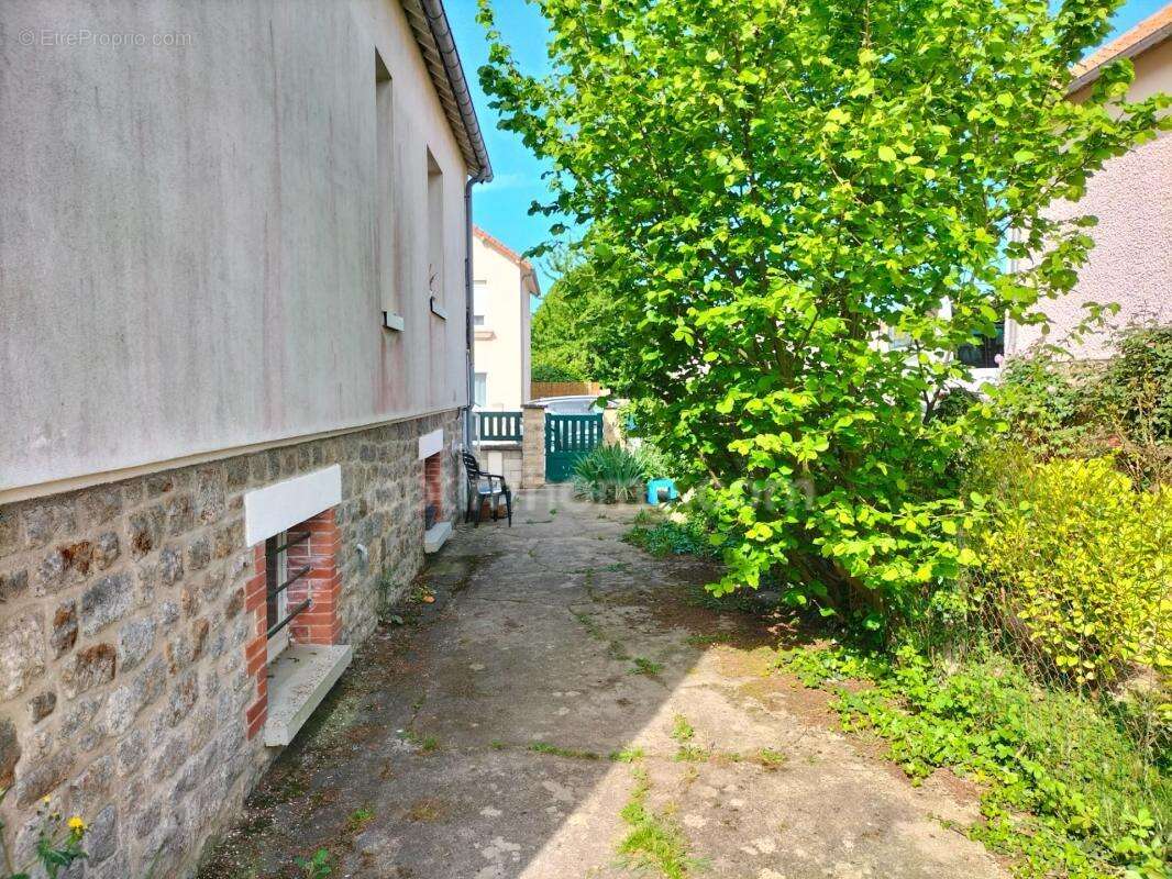 Maison à vendre 4 pièces COMBOURG (35) - photo 5