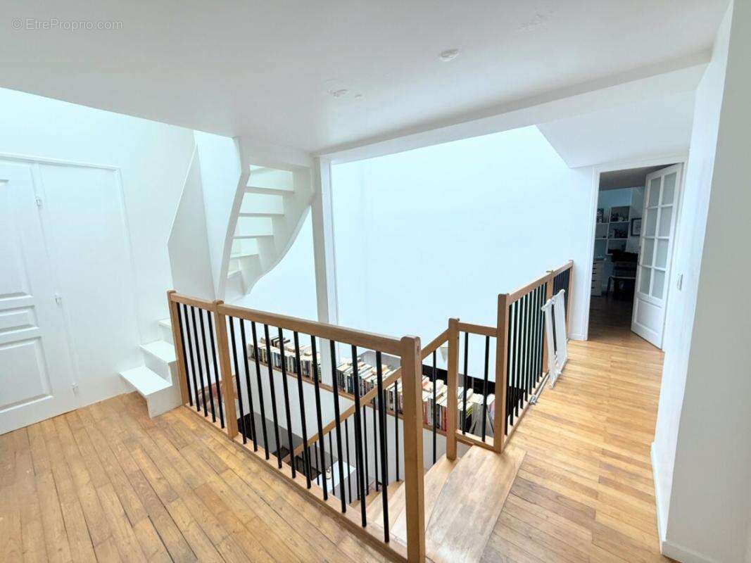Maison à PARIS-19E