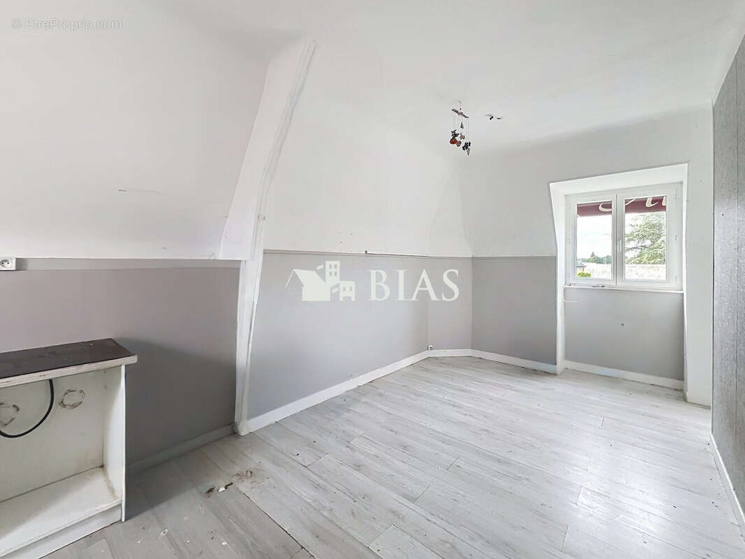Maison 179 m² à Nassandres  - photo 9