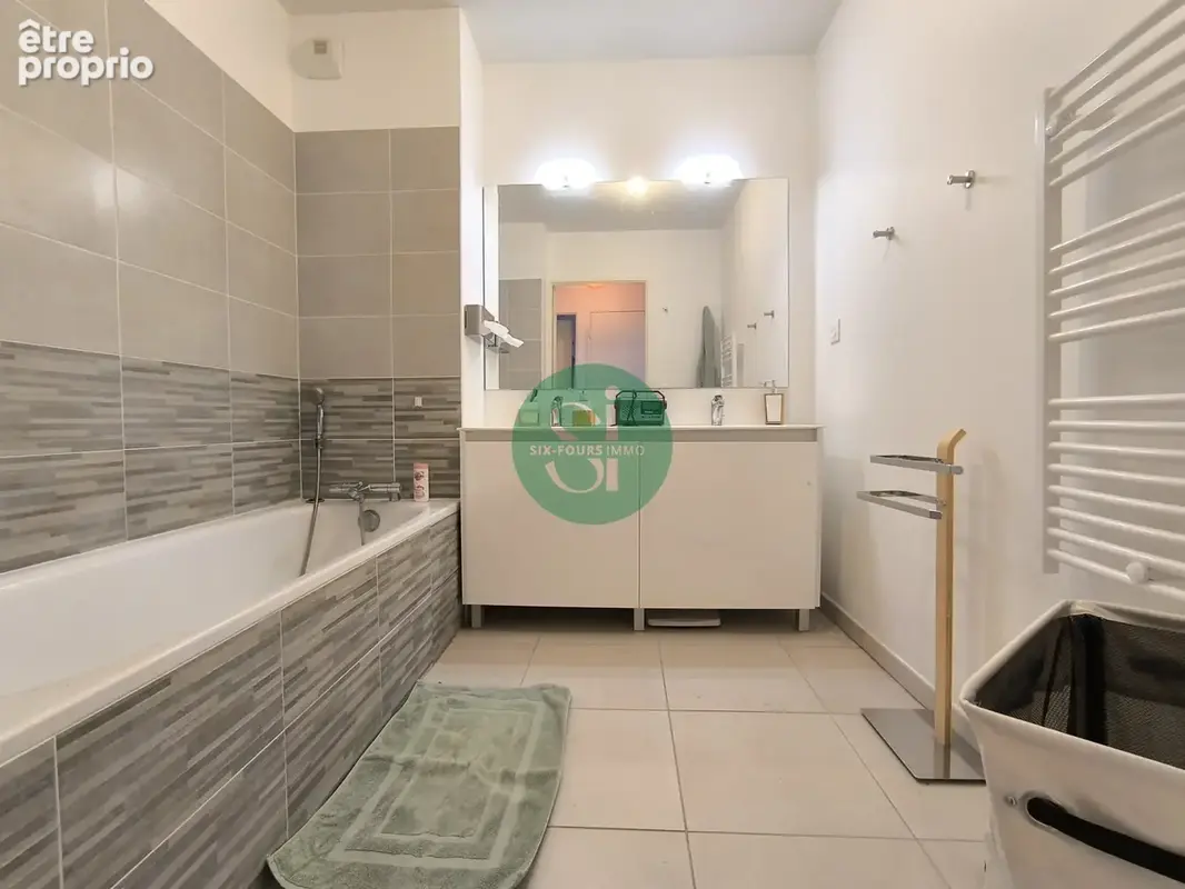 Six fours - appartement t3 60m2 avec terrasse et parking - photo 7