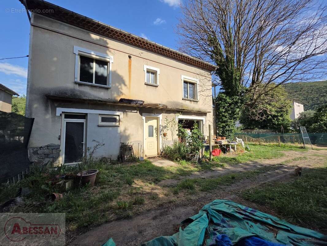 Maison à LES SALLES-DU-GARDON