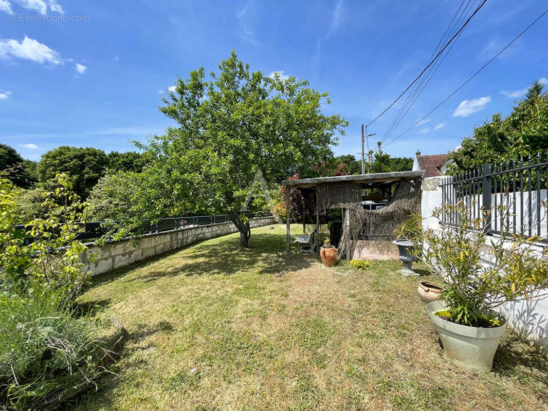 Maison à MONTRICHARD