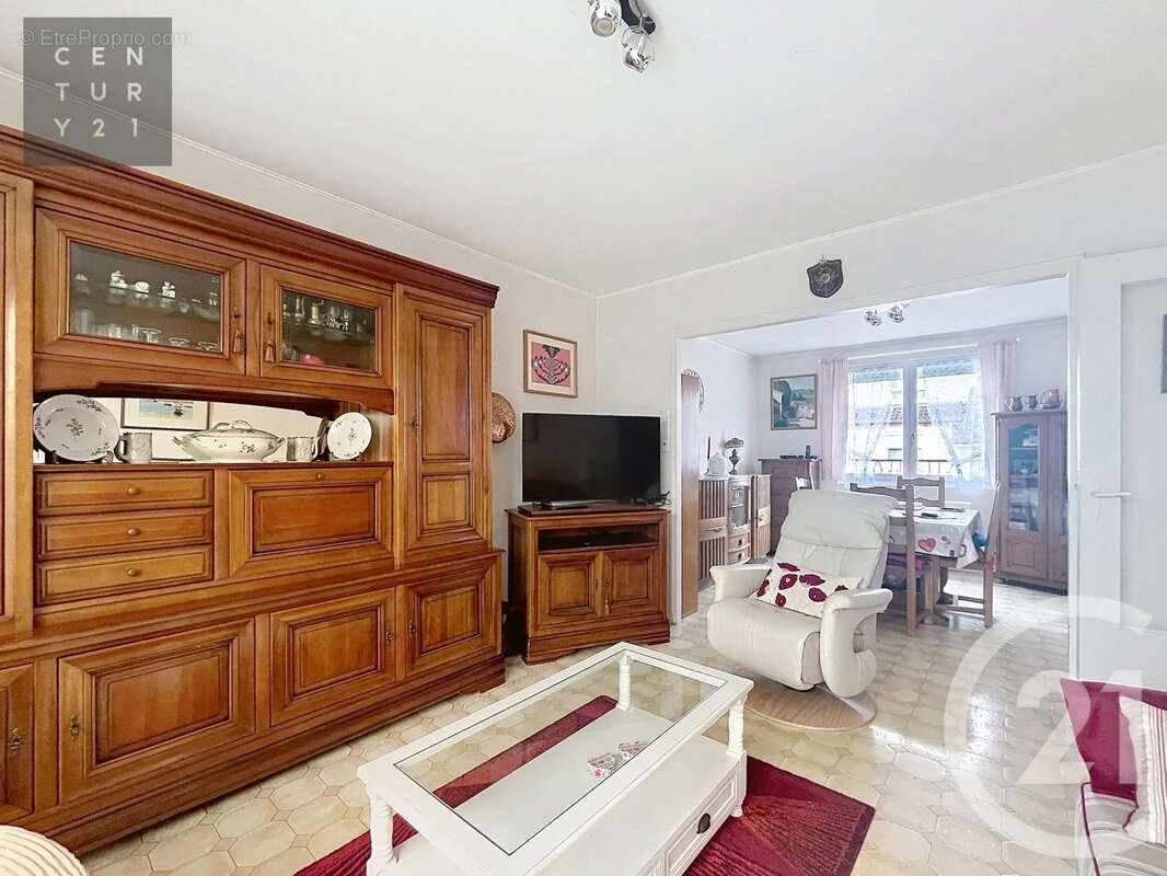 Maison 104 m² à Saint-Parres-Aux-Tertres  - photo 4