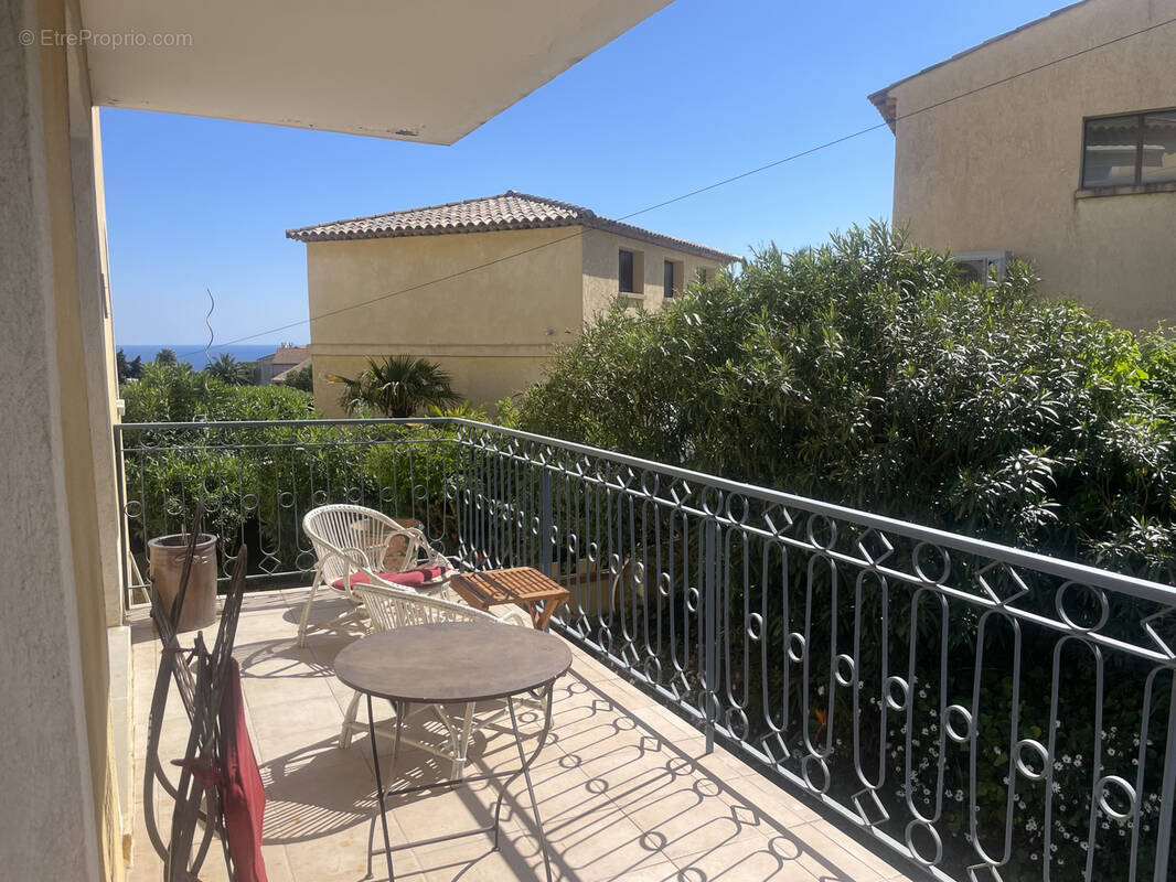 Appartement à LA CROIX-VALMER