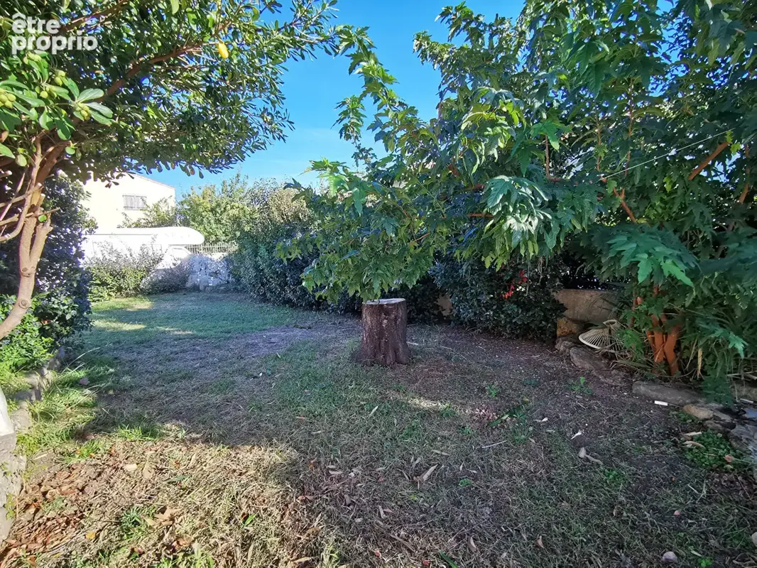 MIRAMAS - Maison T4 de plain-pied 93 m² avec piscine, dépendance et fort potentiel dans un quartier très recherché - photo 15
