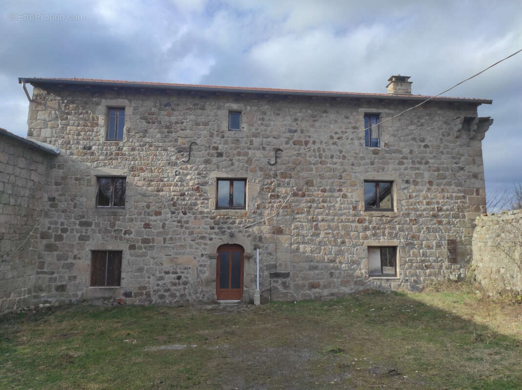Maison à LAPTE