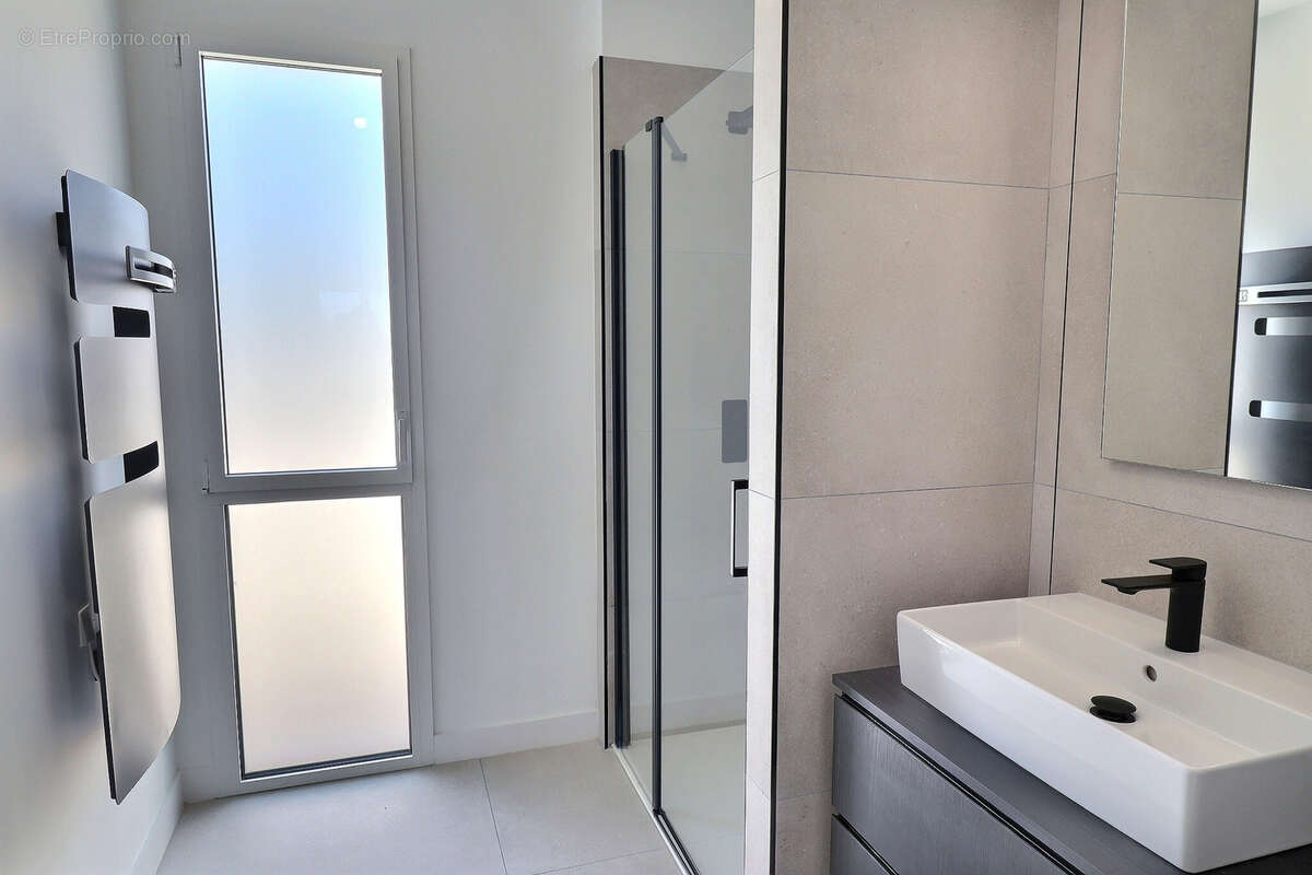 Appartement à CASTRIES