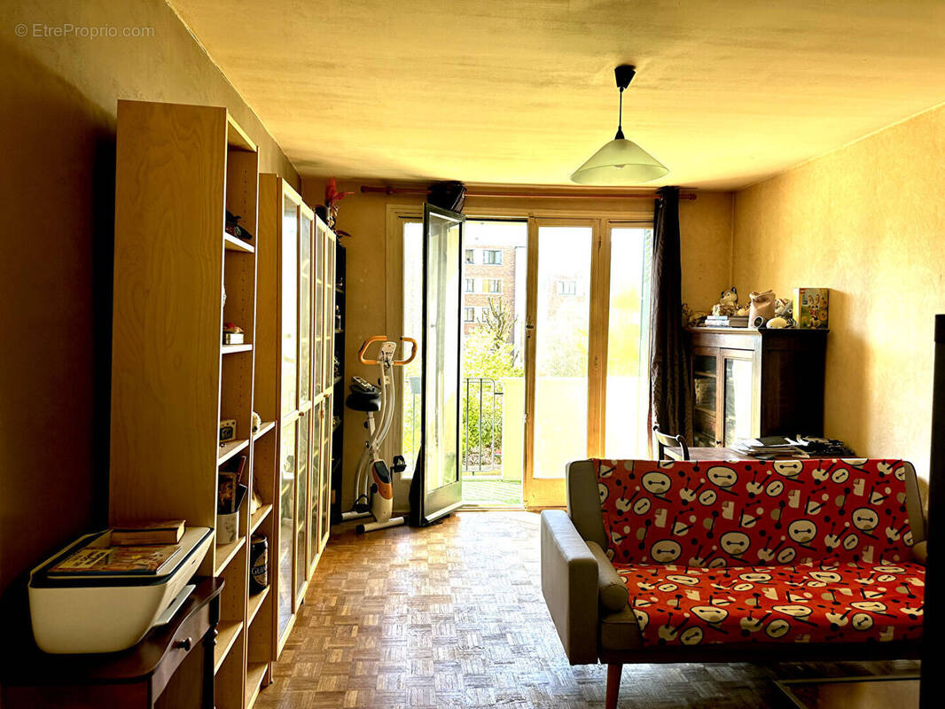 Appartement à L'HAY-LES-ROSES