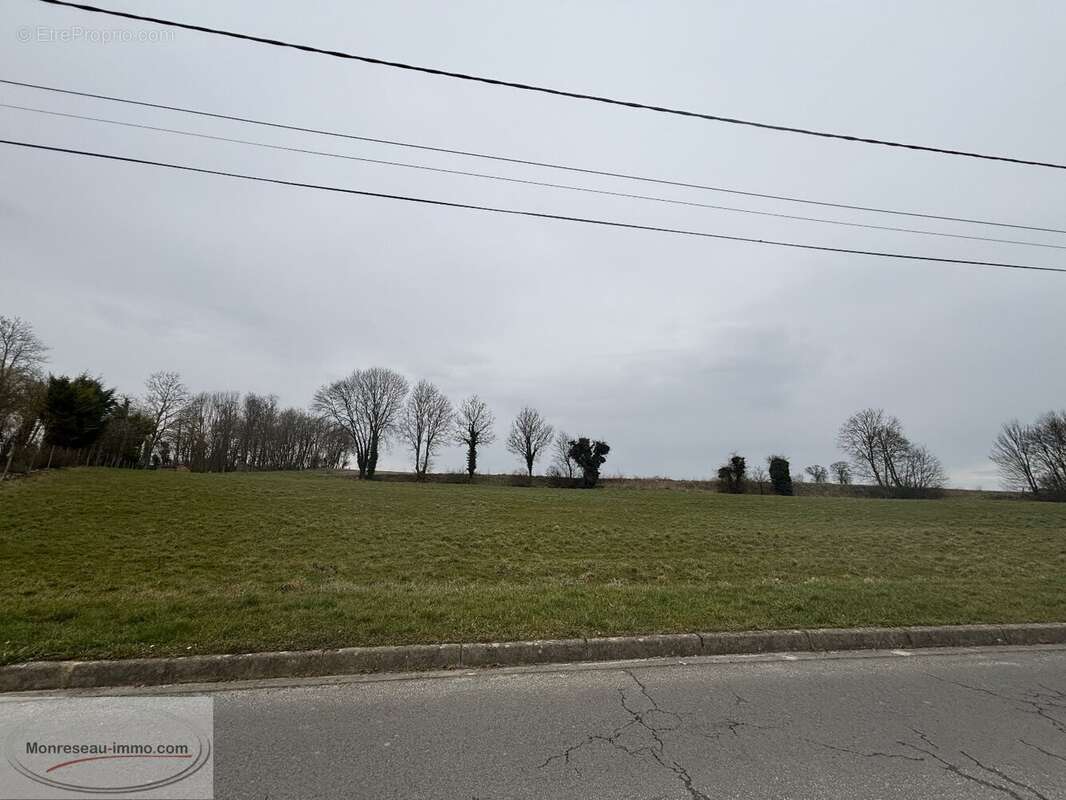 Terrain à GOUY